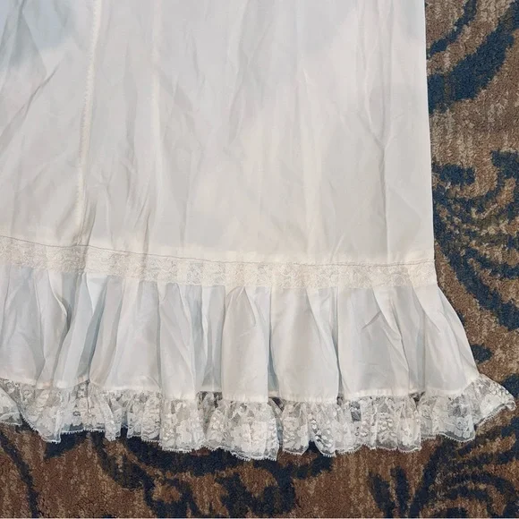 Vintage Handmade Cream Lace Trim Maxi Slip Underskirt Petticoat Liner 30.5”